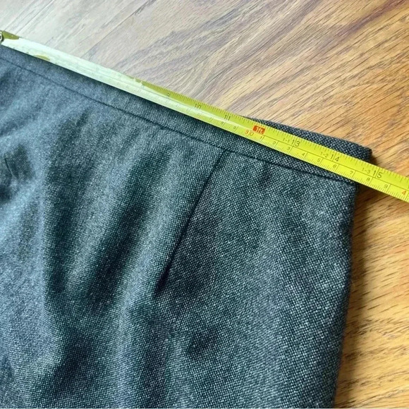 Vintage Sag Harbor 8 Petite Tweed Wool Blend Embroidered Hem Pencil Skirt Gray - Picture 8 of 11